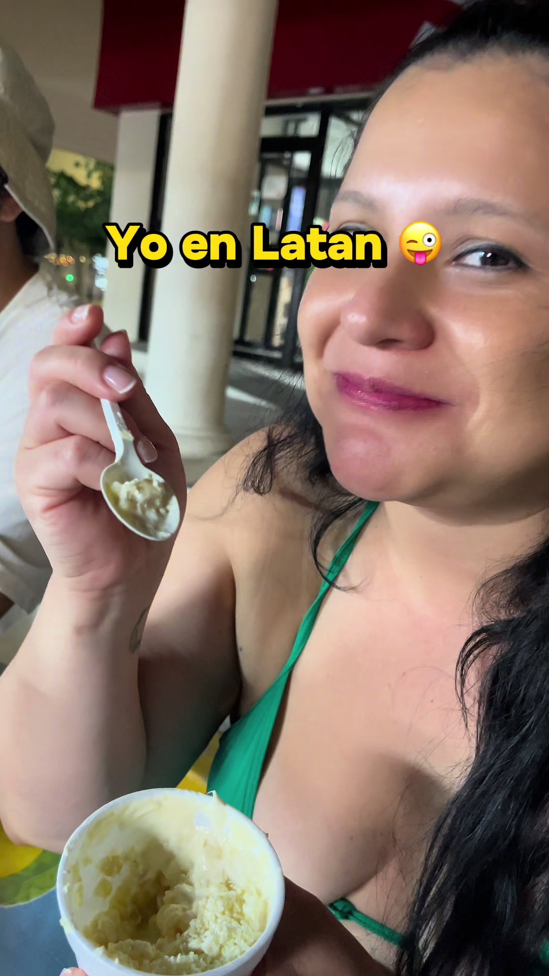 @Reina Reyes