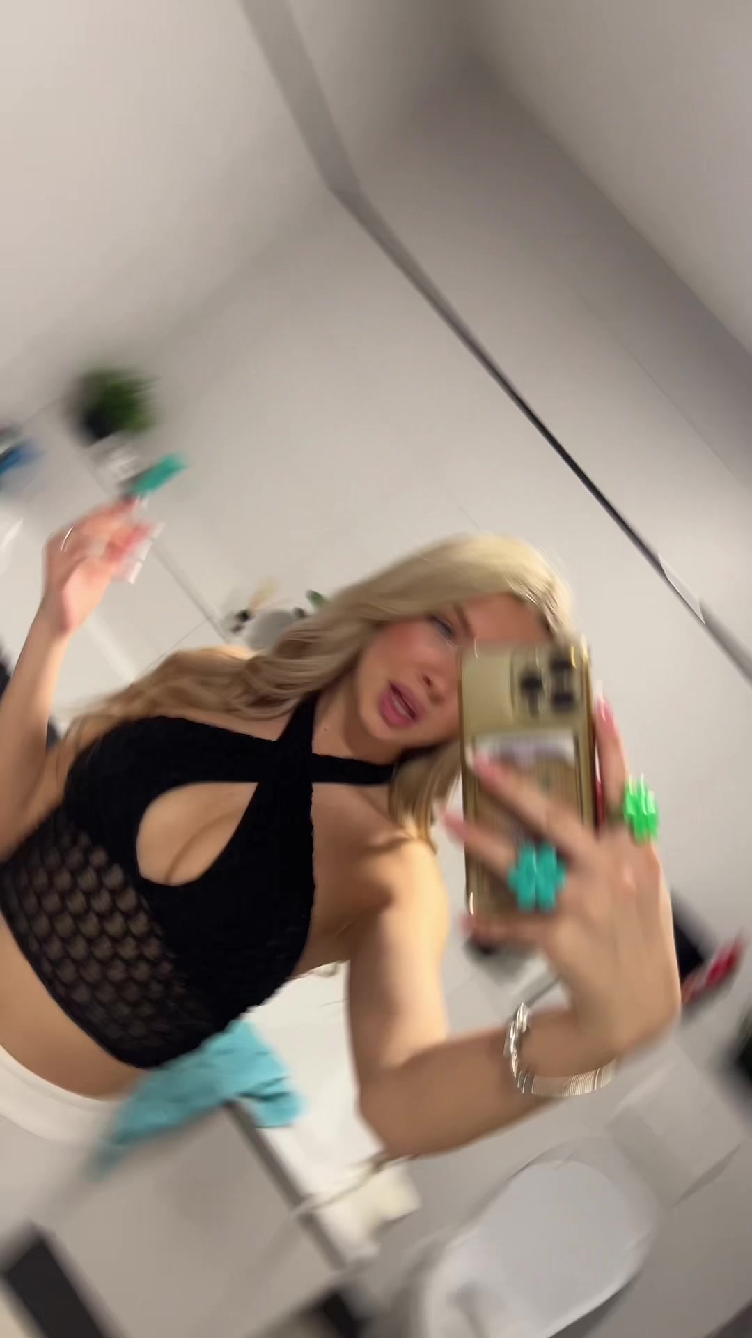 @Niki