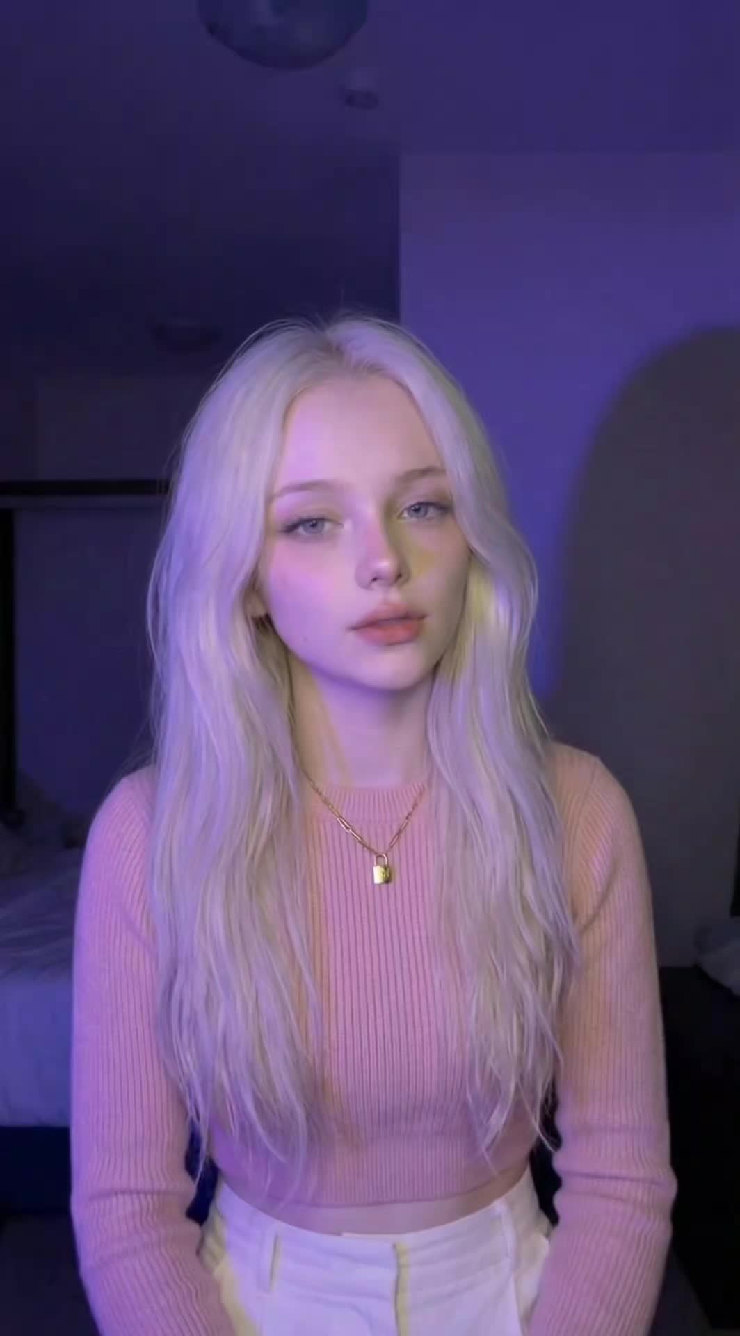 @Luna Frost
