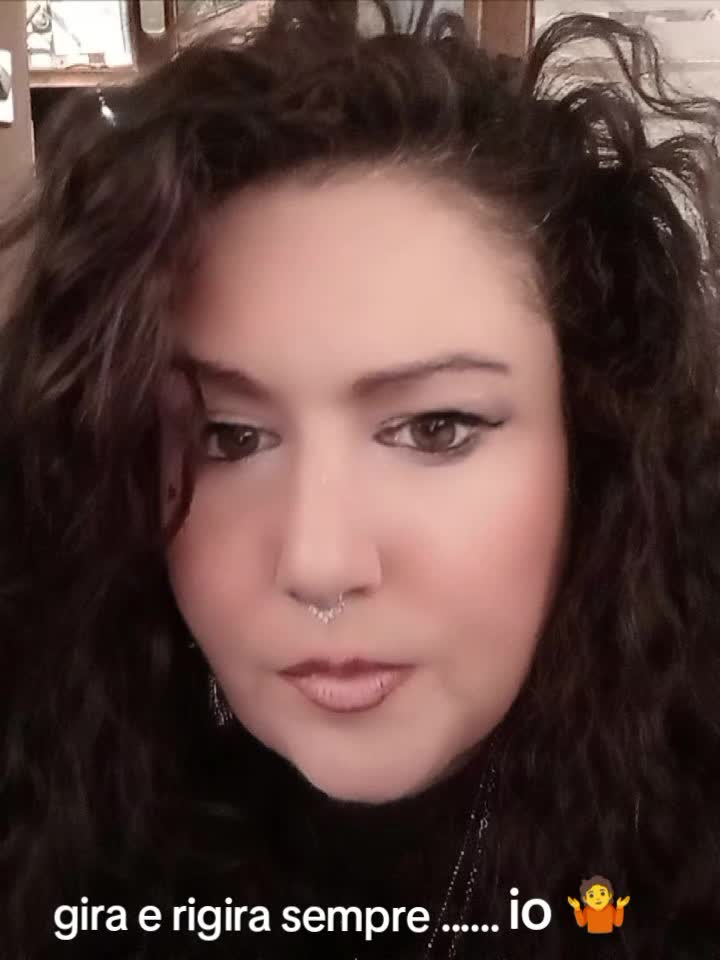 @🦋𝓡𝓸𝓼𝔂 𝓑𝓾𝓽𝓽𝓮𝓻𝓯𝓵𝔂