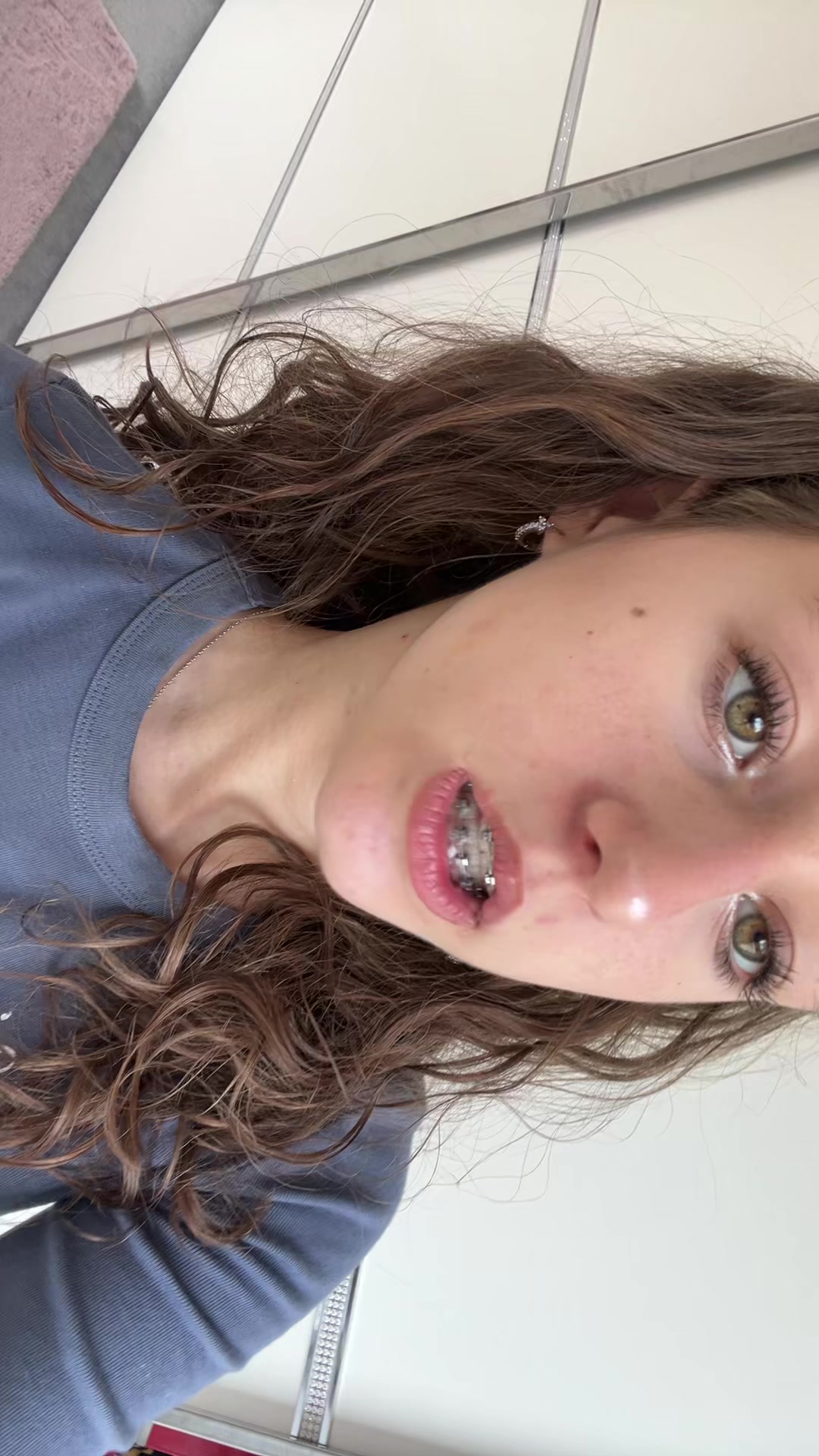 @Laraaa