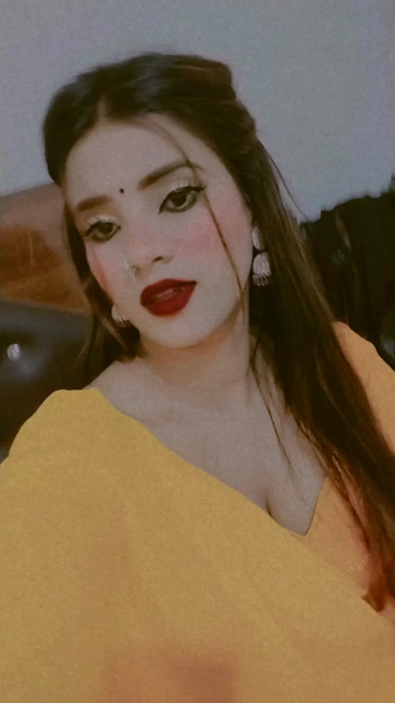 @Bhojpuri Queen 👑