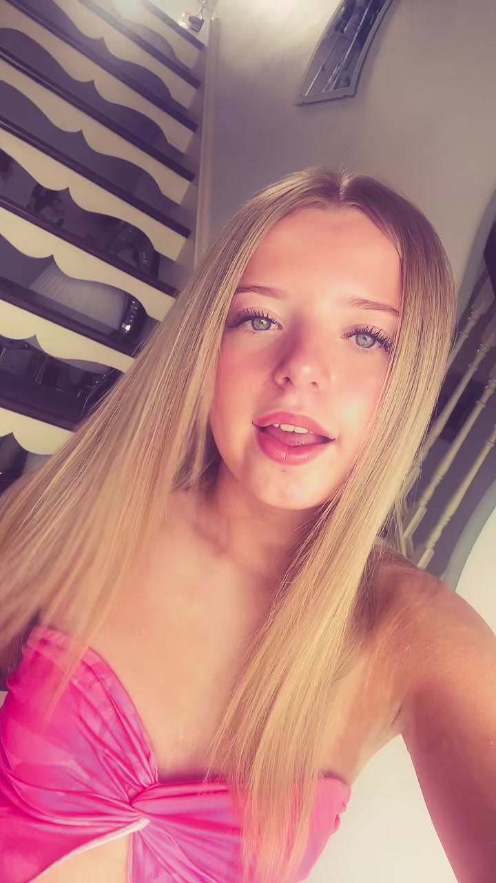 @annamullxx