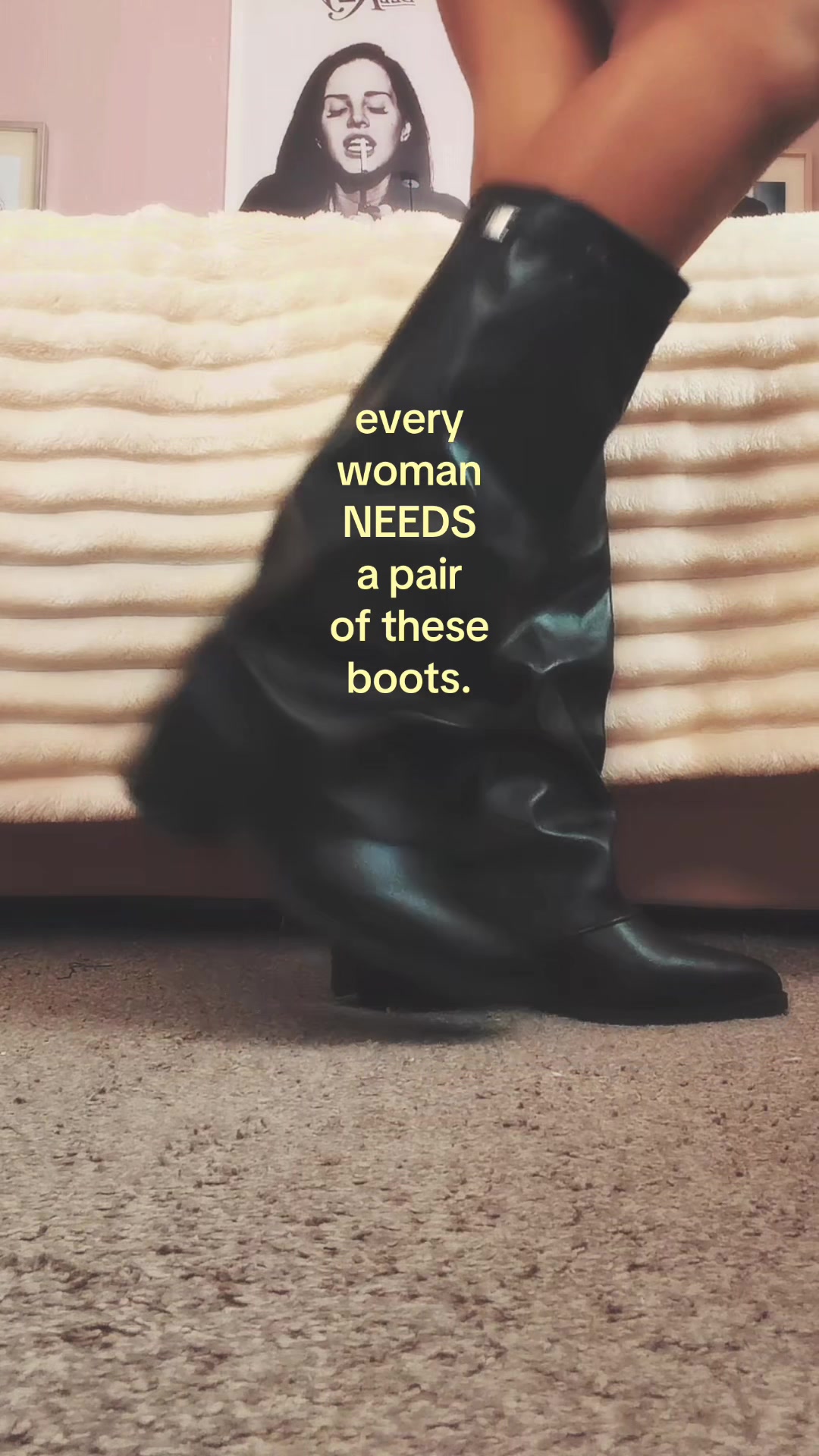 @𝐂𝐡𝐥𝐨🤍🎀