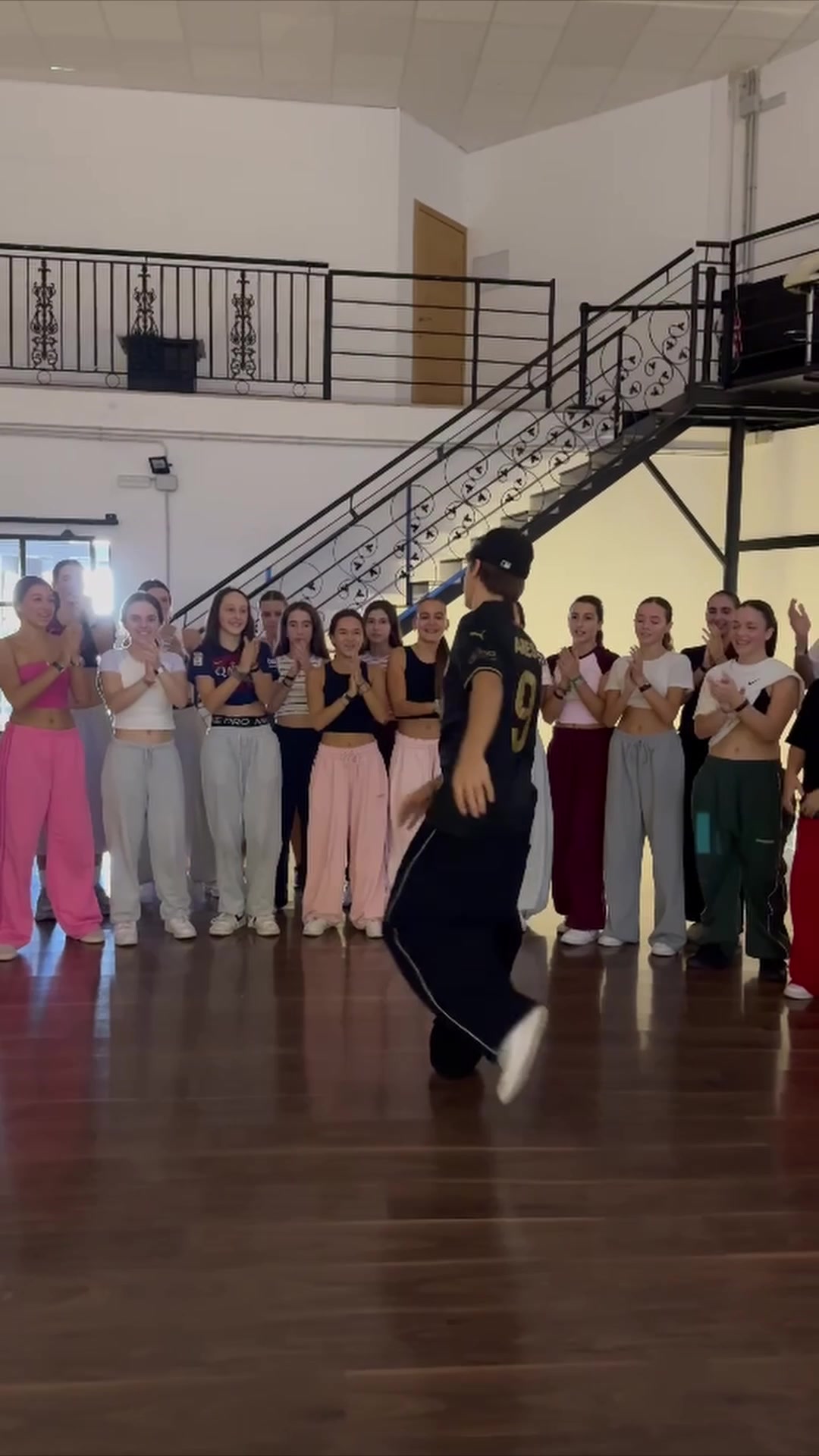 @escuelavictoramaya