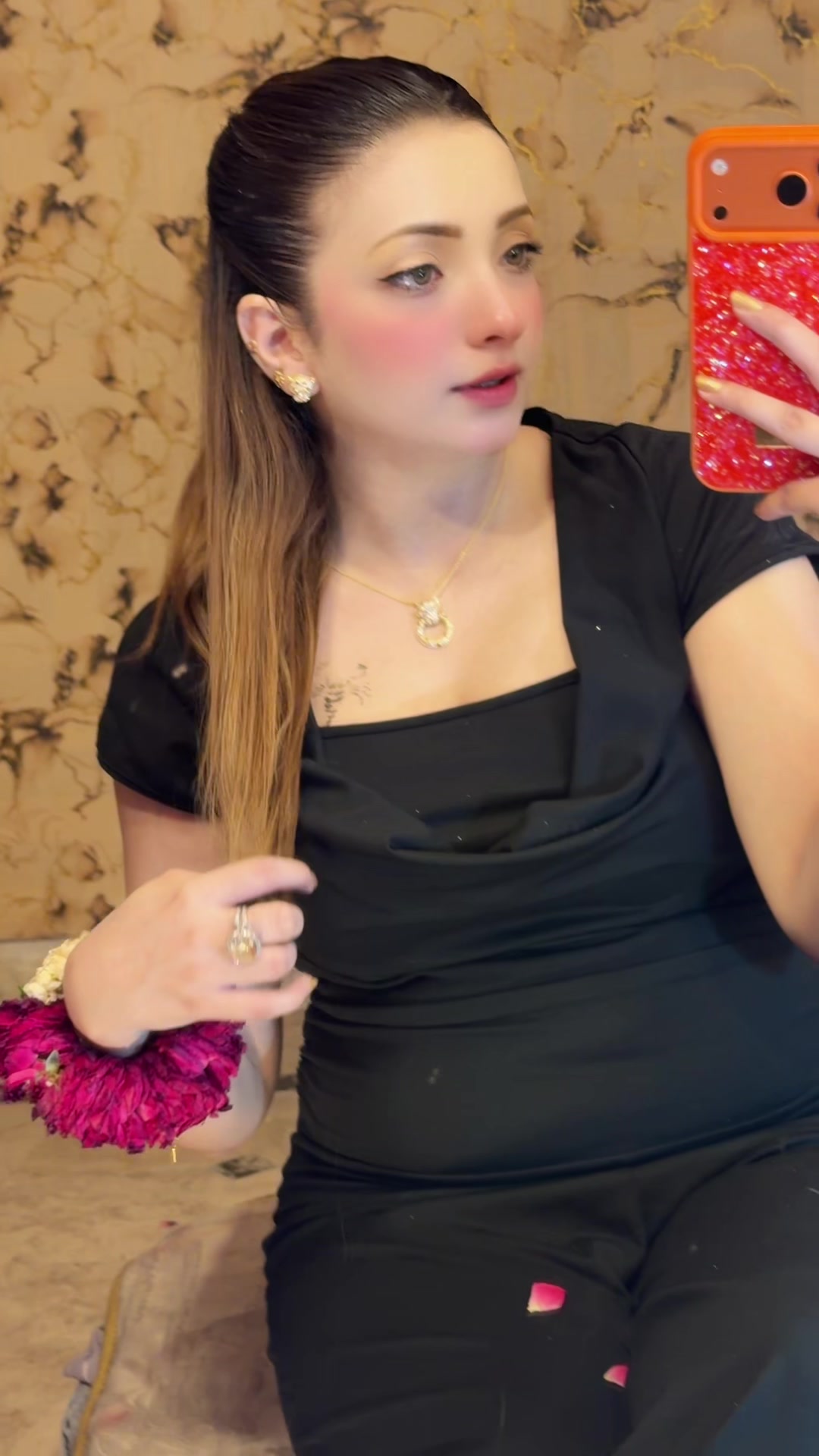 @پروشہ شاہ