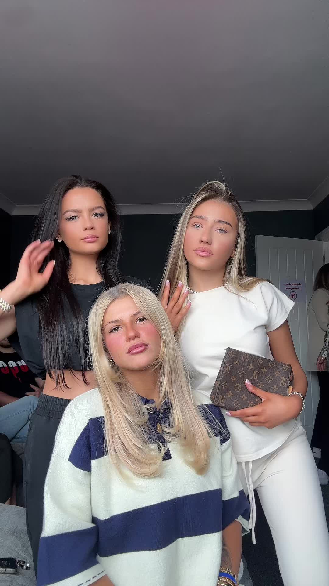@𝐅𝐫𝐚𝐧𝐤𝐢𝐞 𝐞𝐥𝐥𝐚