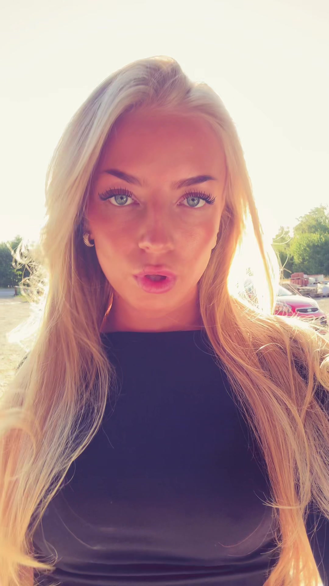 @Nellieee