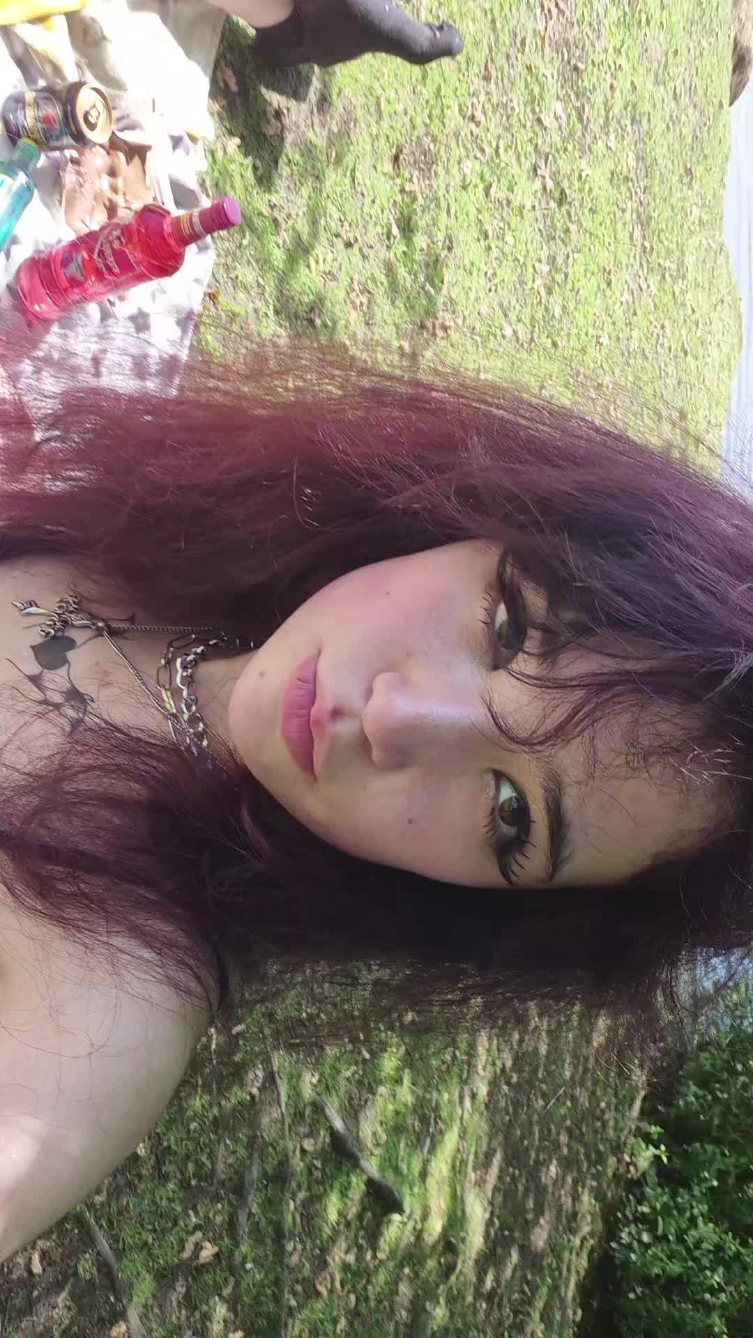 @𖣂