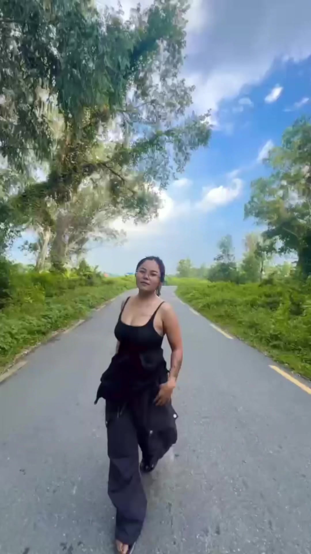 @लुना