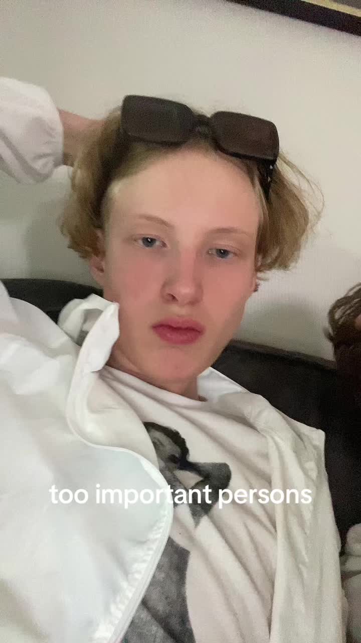 @blonde