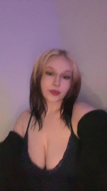 @Cloudz🧛🏻&zwj;♀️