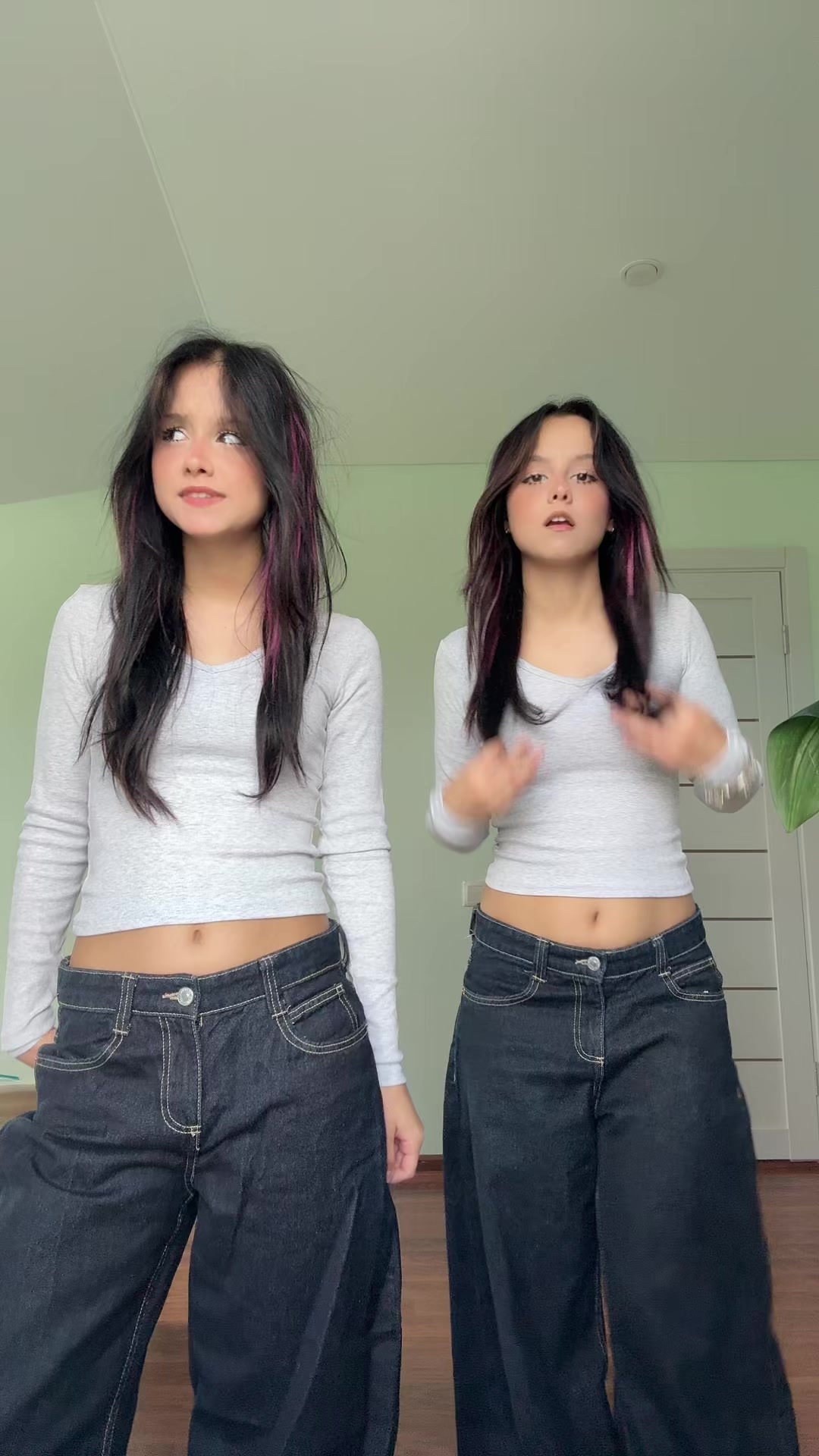 @тгк:Те самые близняшки 🍒