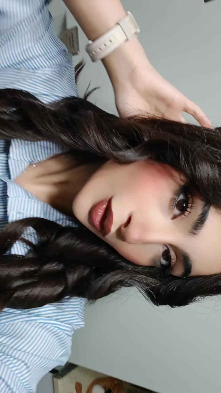 @_Hasti