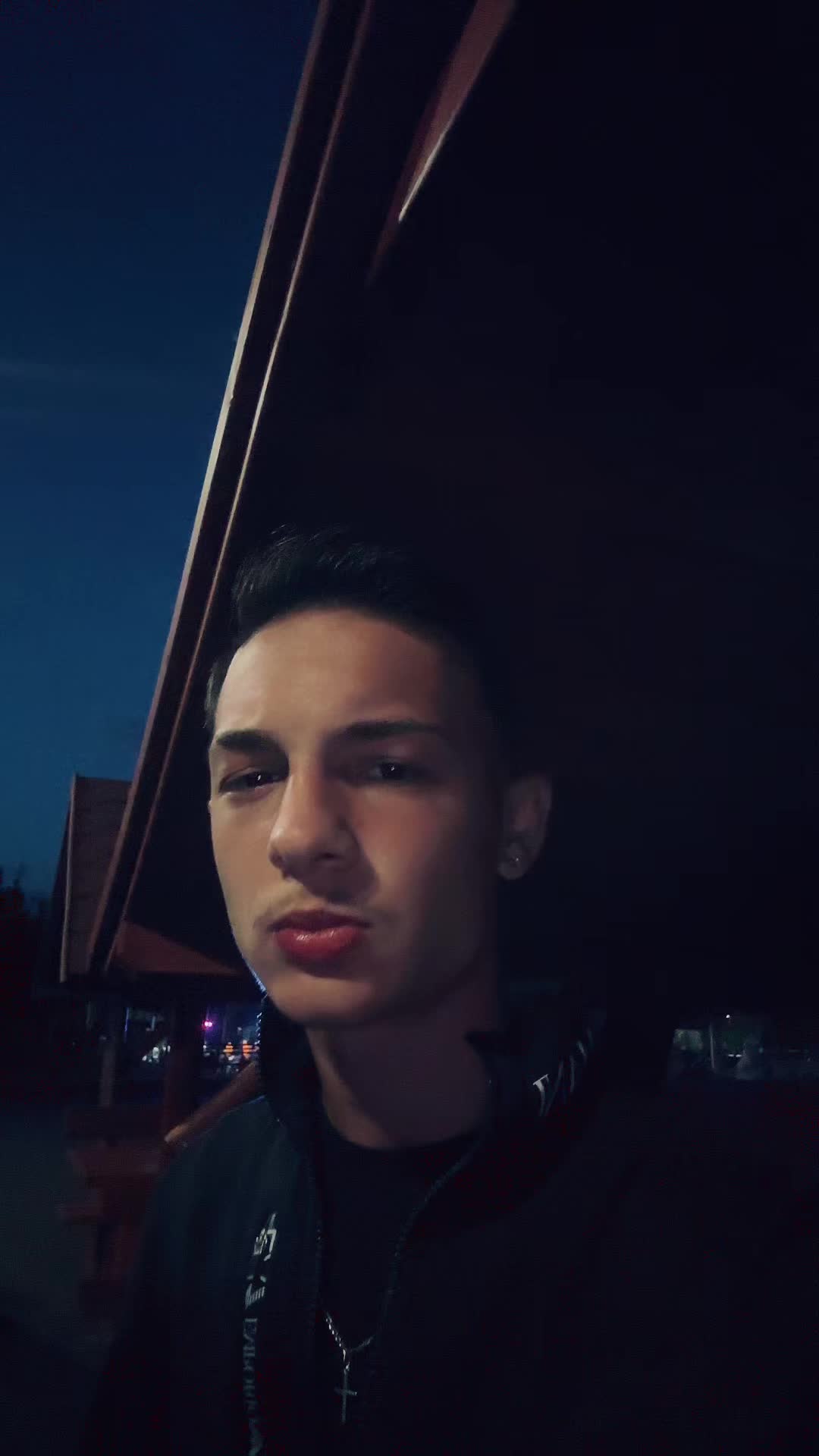 @DANI🖤🩶🤍