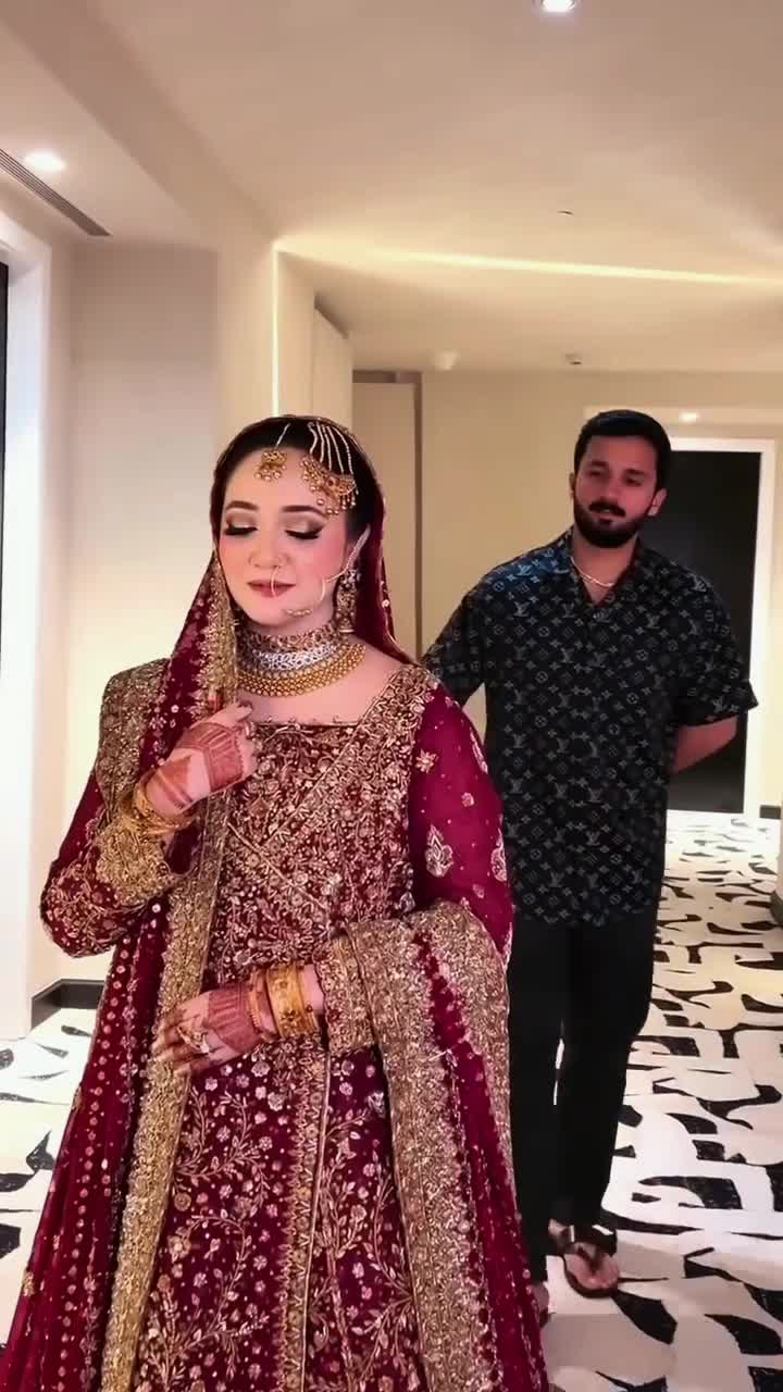 @Showbiz ki Duniya😍