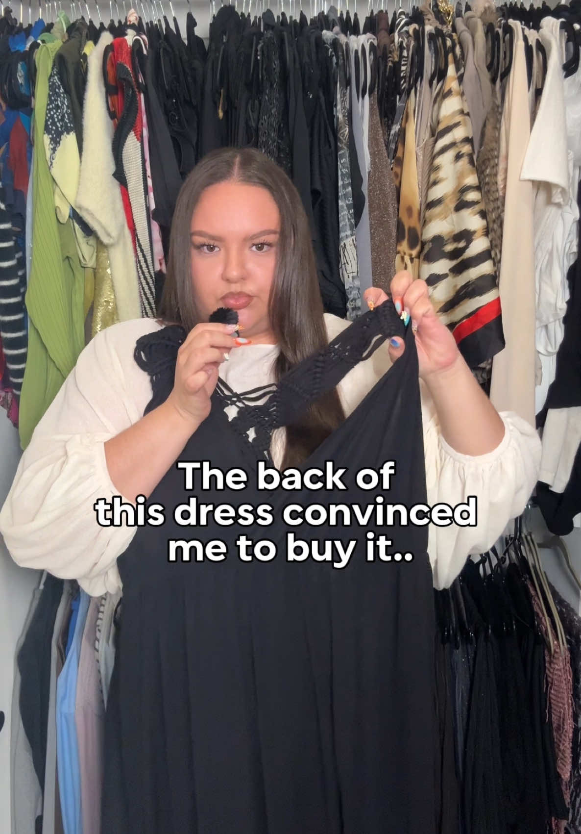 @Serina•The Every Size Stylist