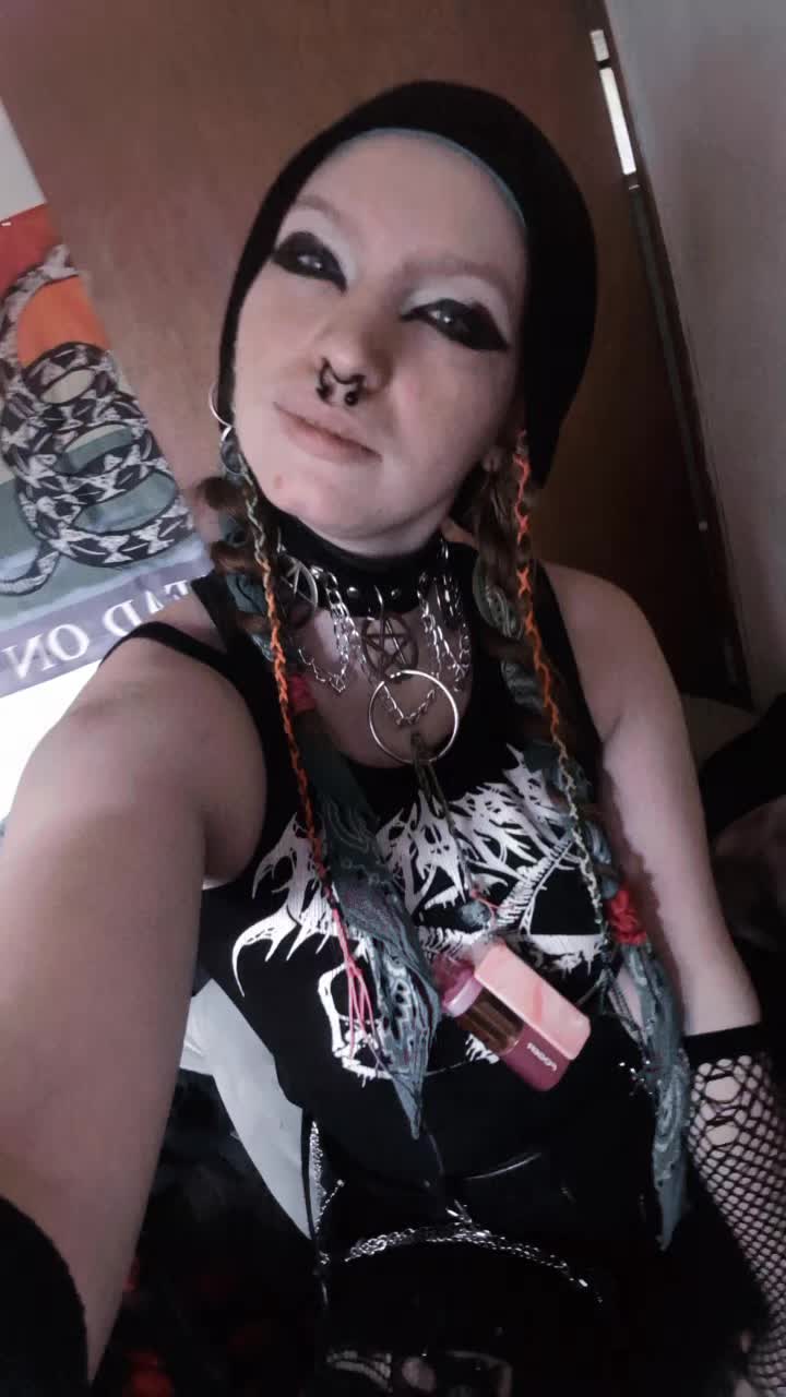@Love2h8u