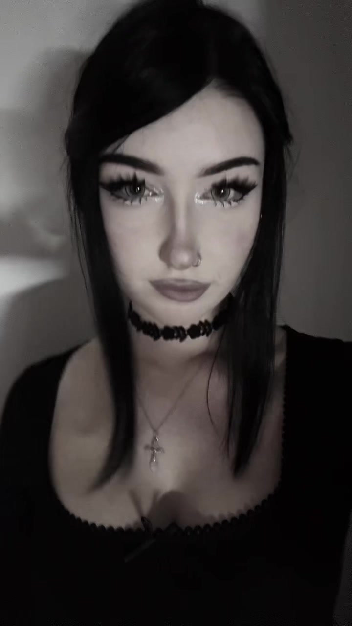 @анютка