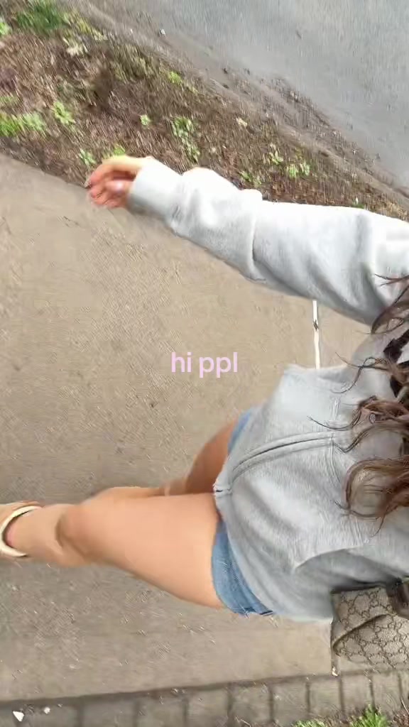 @isaqella