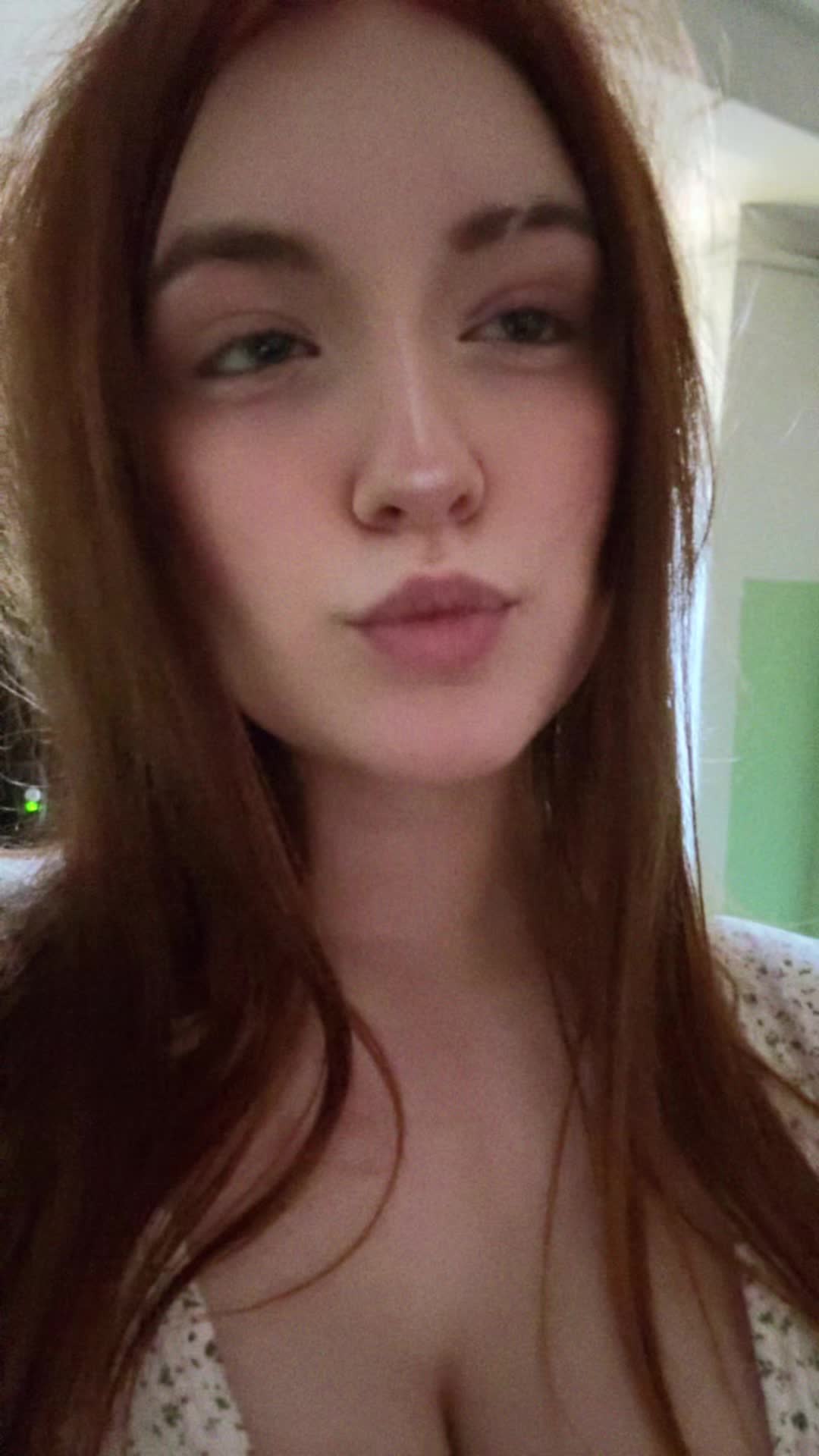 @Ищу девушку пиши я