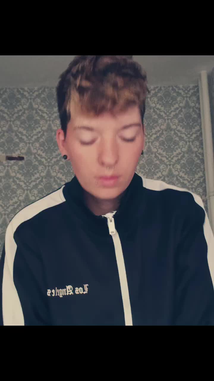 @Kingslowly