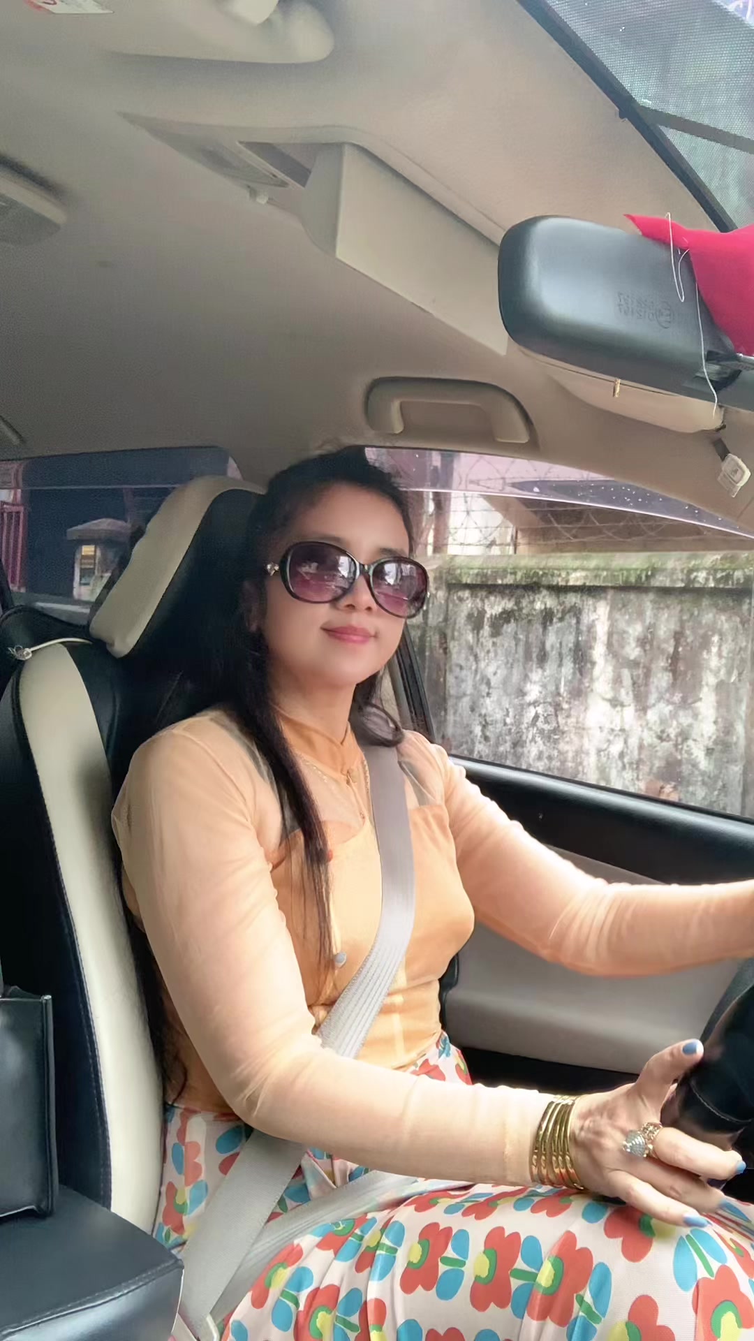 @may @မေ😎🚘🚙