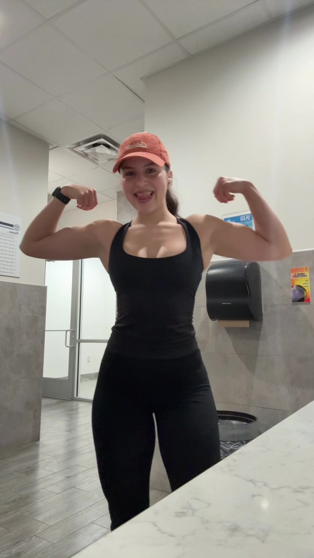 @linmiramarr