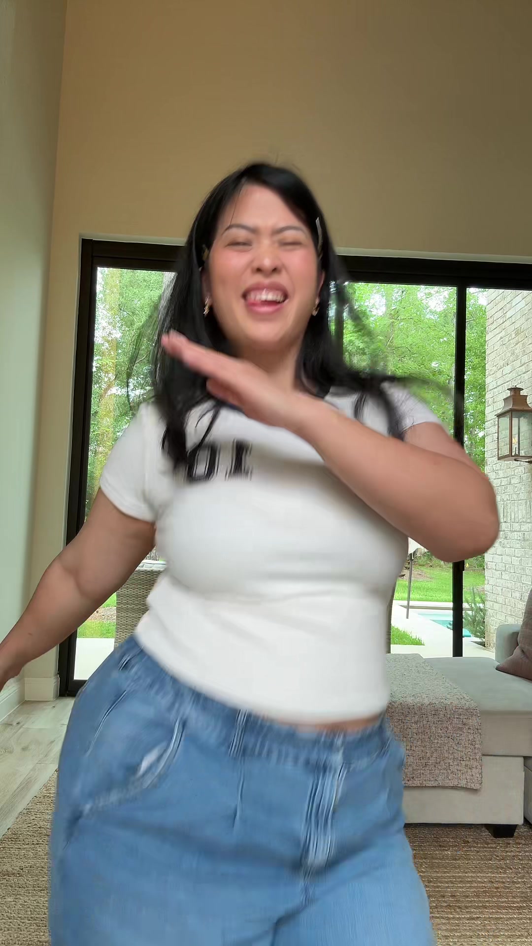 @Bella