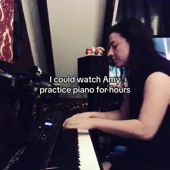 @Amy Lee Universe • Fan Page