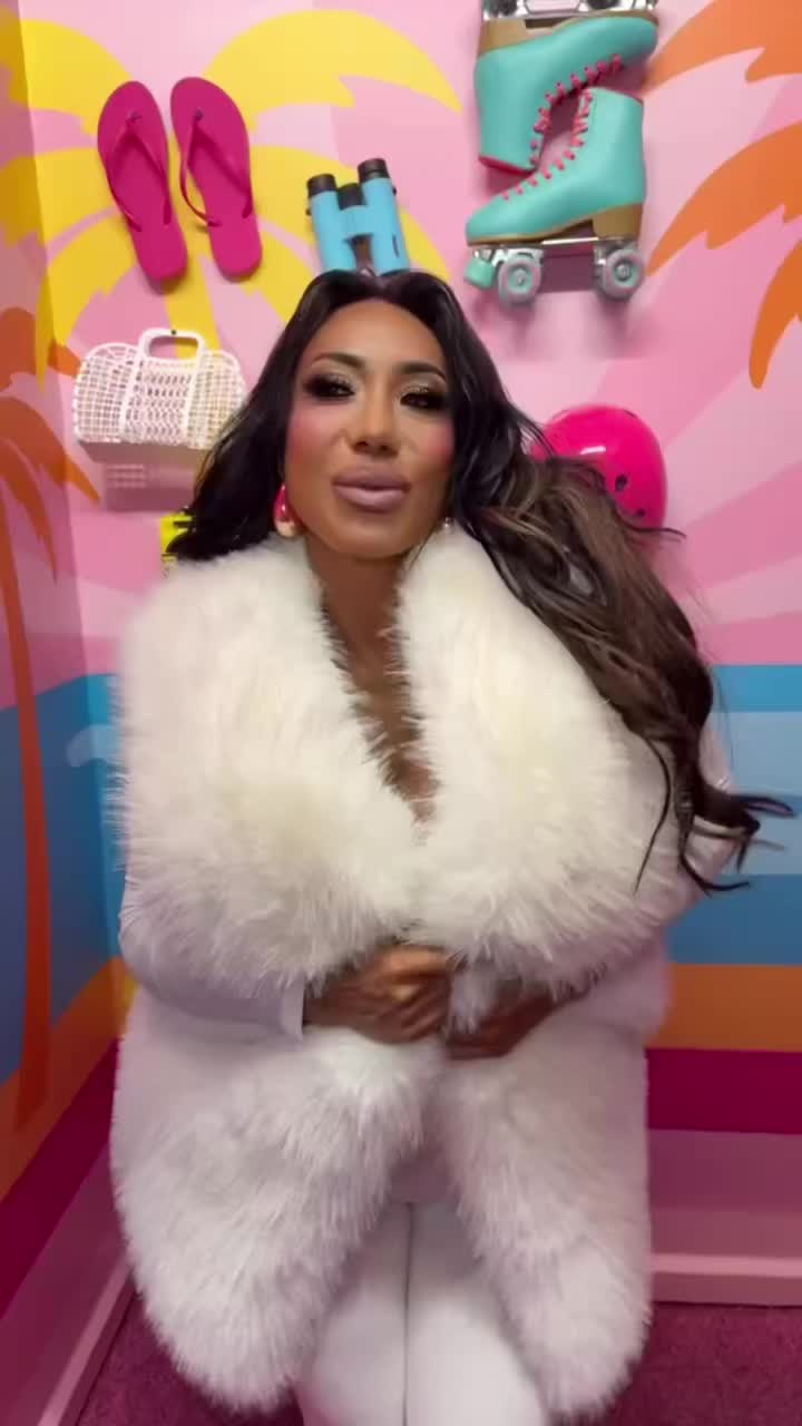 @Ava Devine