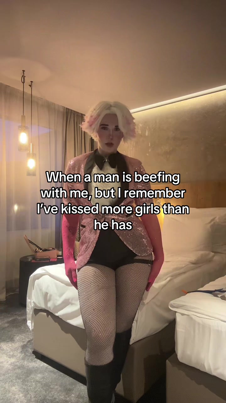 @Lon_cosplay