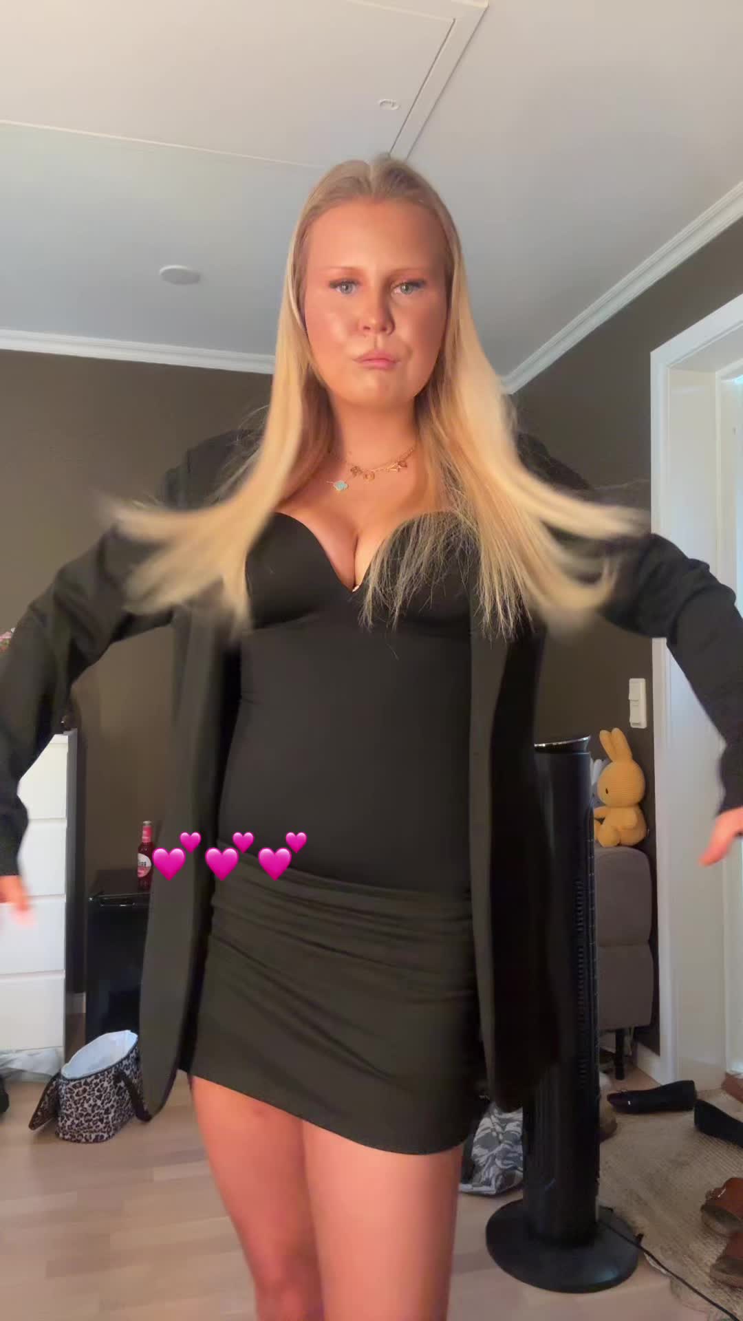 @Holly🛍️🥥🥂