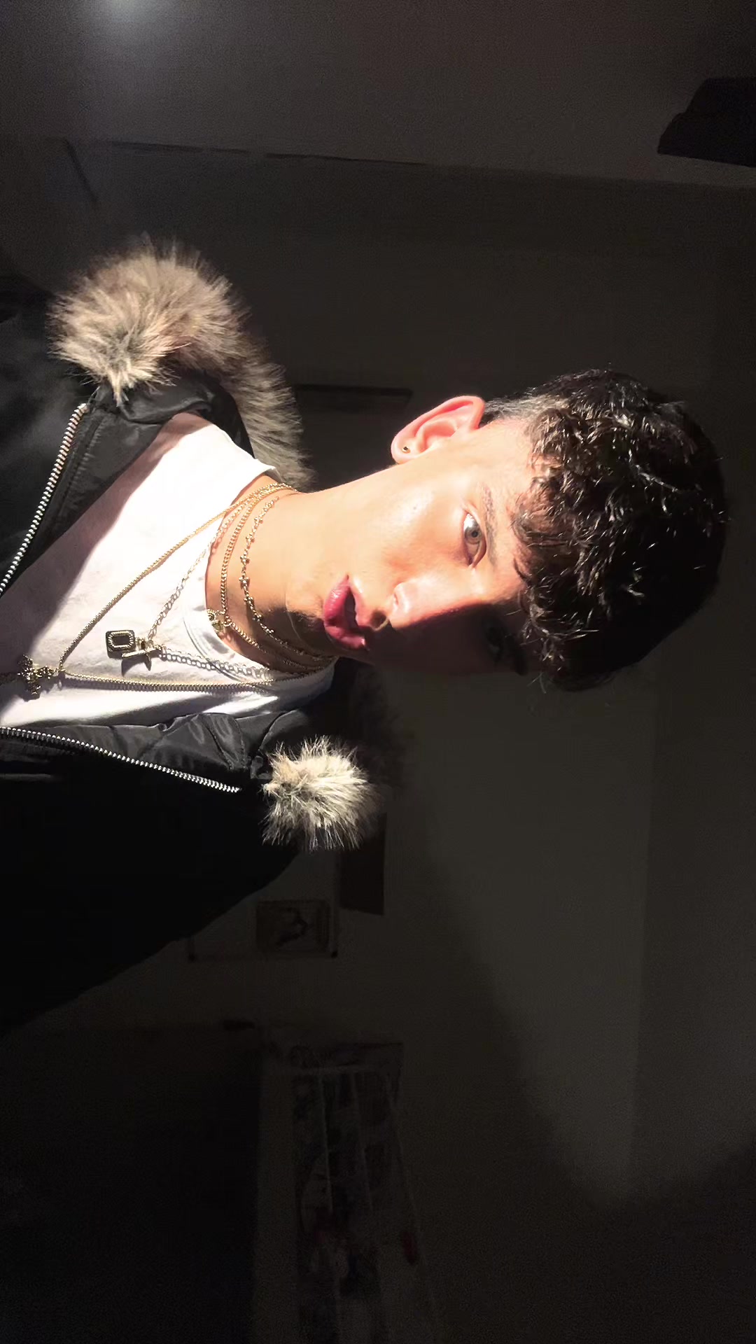 @♱