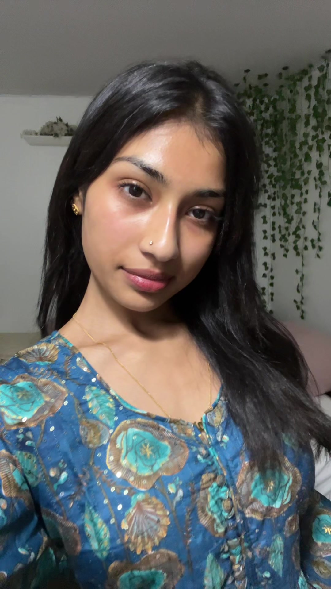 @??