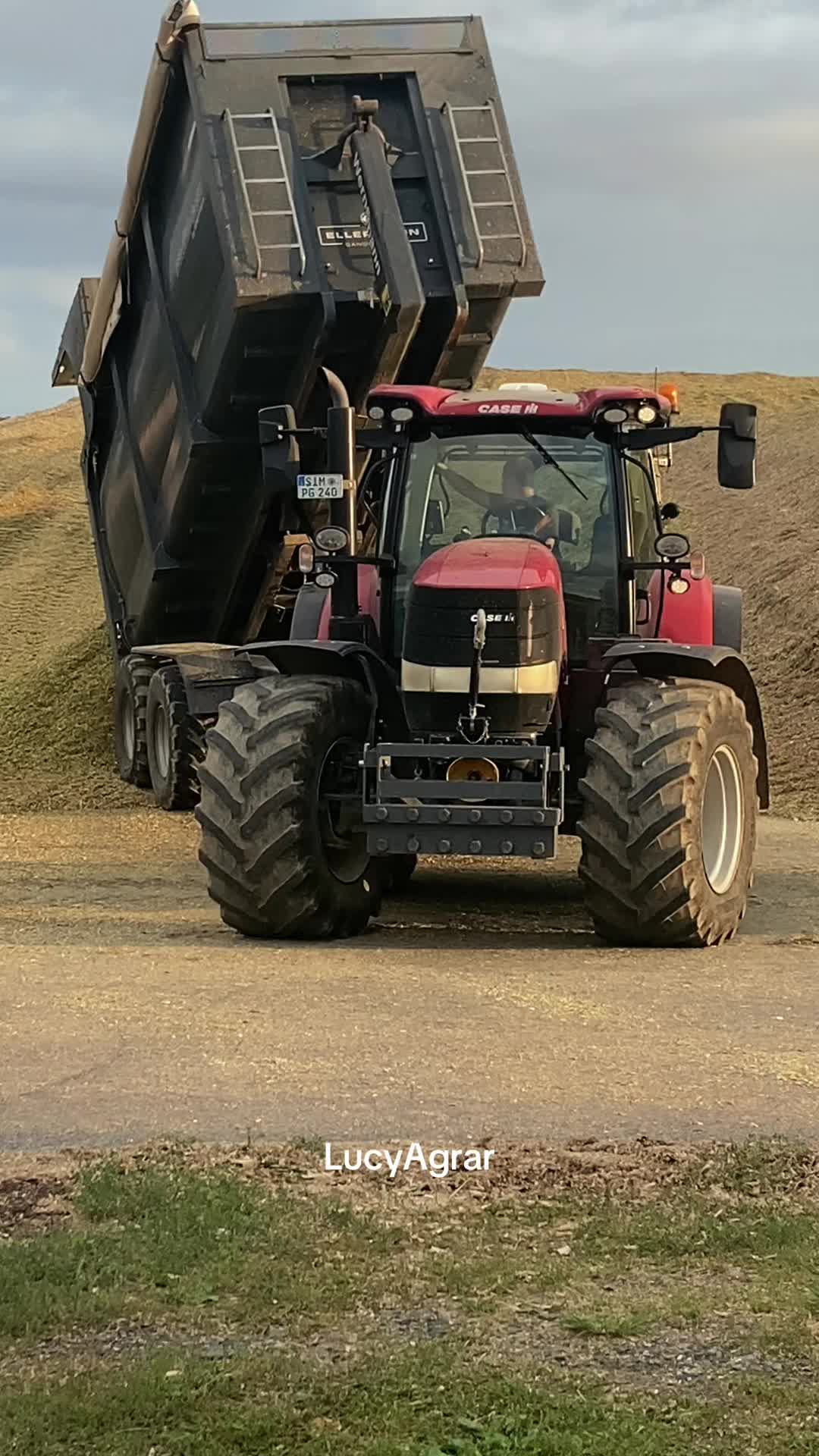@LucyAgrar🚜🌾