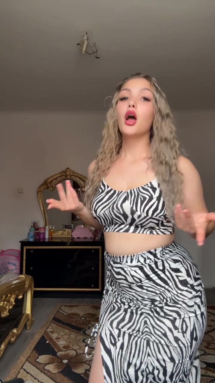 @Ana💚