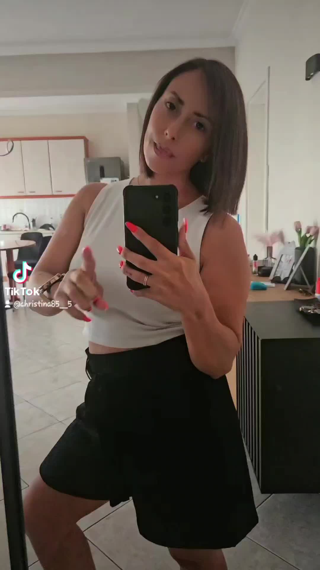 @𝑪𝒉𝒓𝒊𝒔𝒕𝒊𝒏𝒂