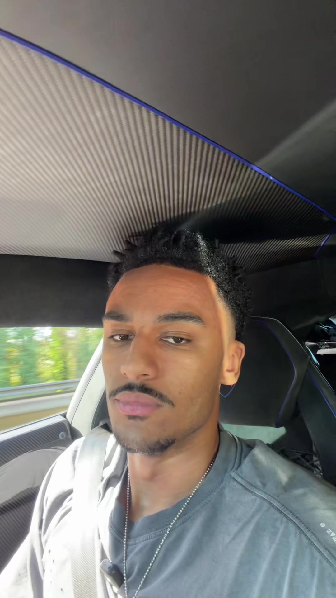 @Kéo