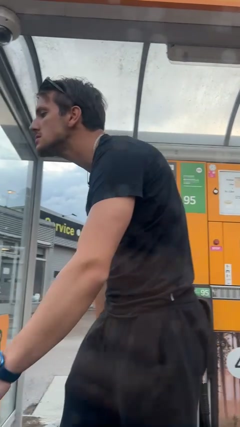 @Elias Von Klintheim