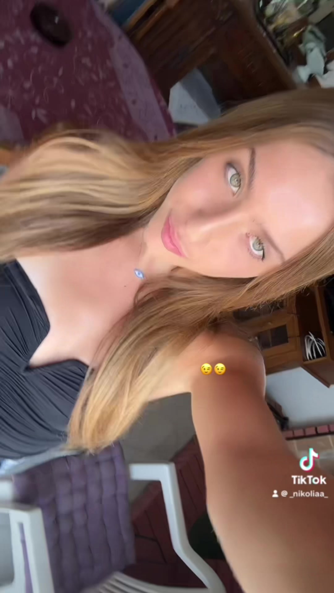 @Nikoliaa