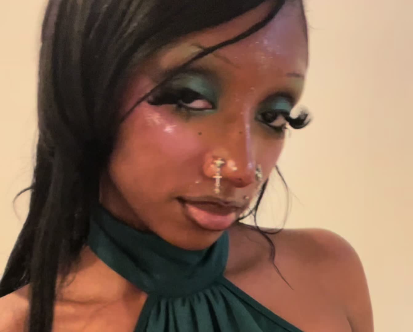 @Holyxtrin