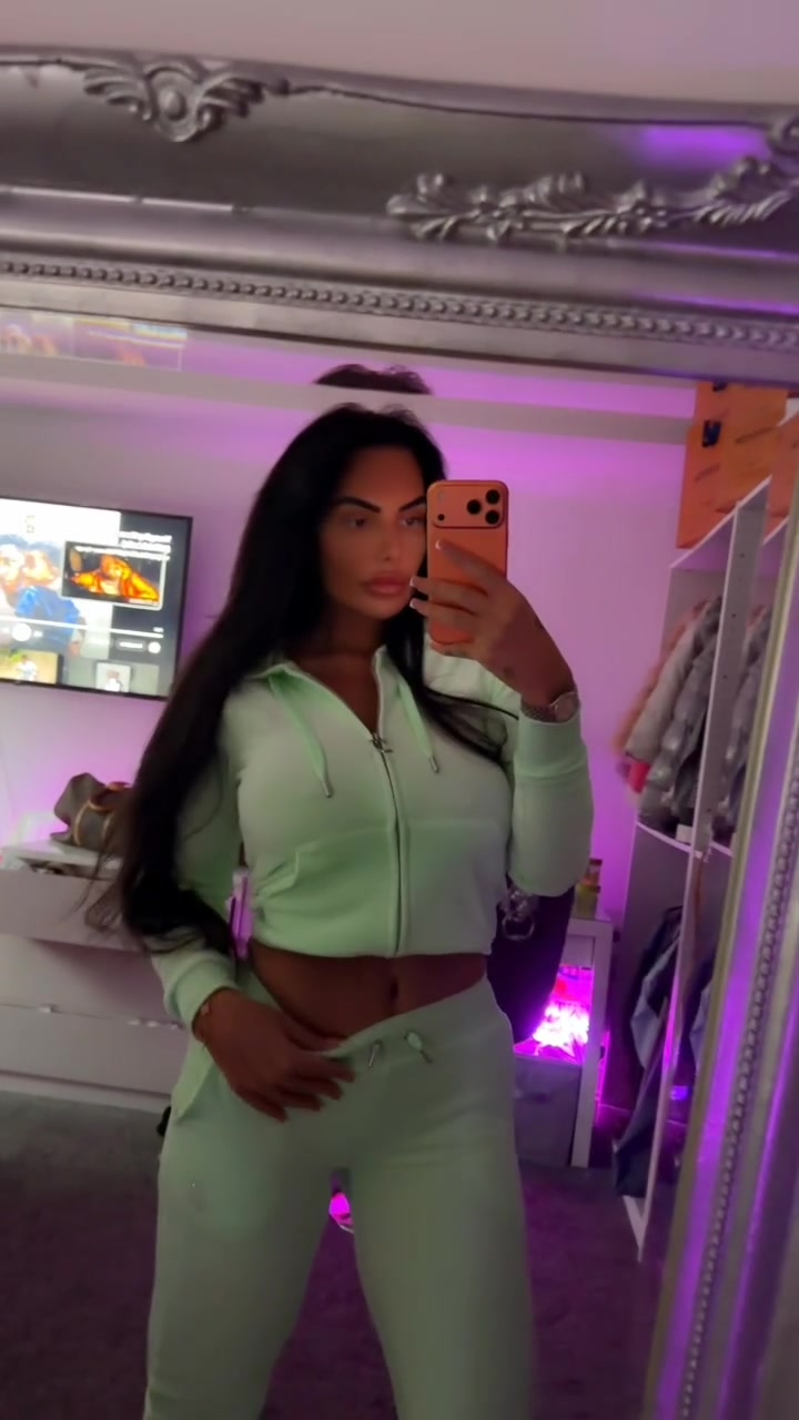 @𝒢𝑒𝑜𝓇𝑔𝒾𝑒-𝒜𝓃𝓃