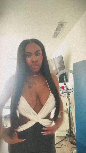 @Mjay Marie