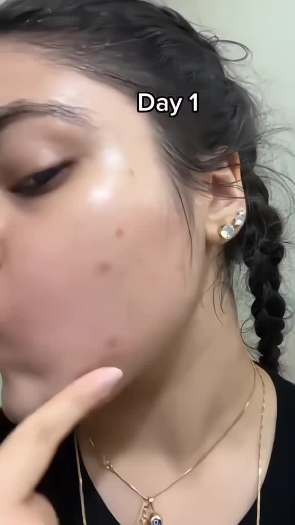 @GlowingSkinSolutions