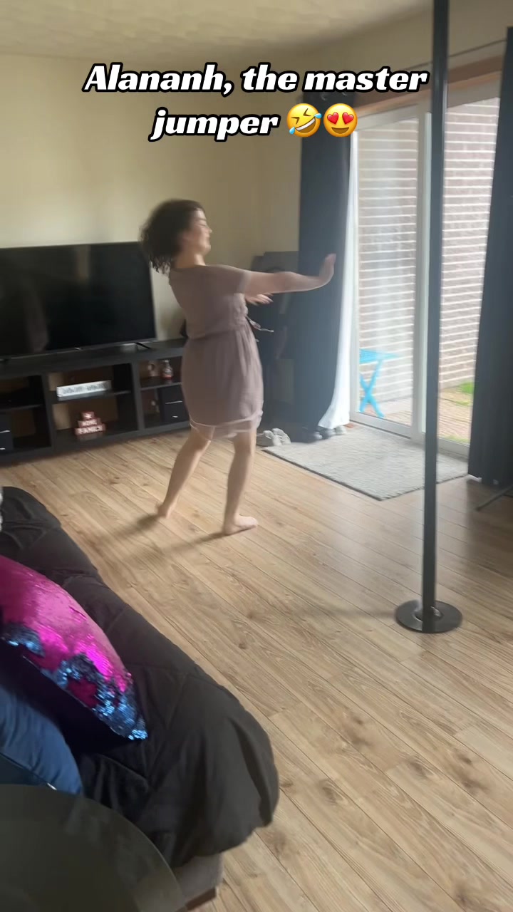 @Hotmomvibes