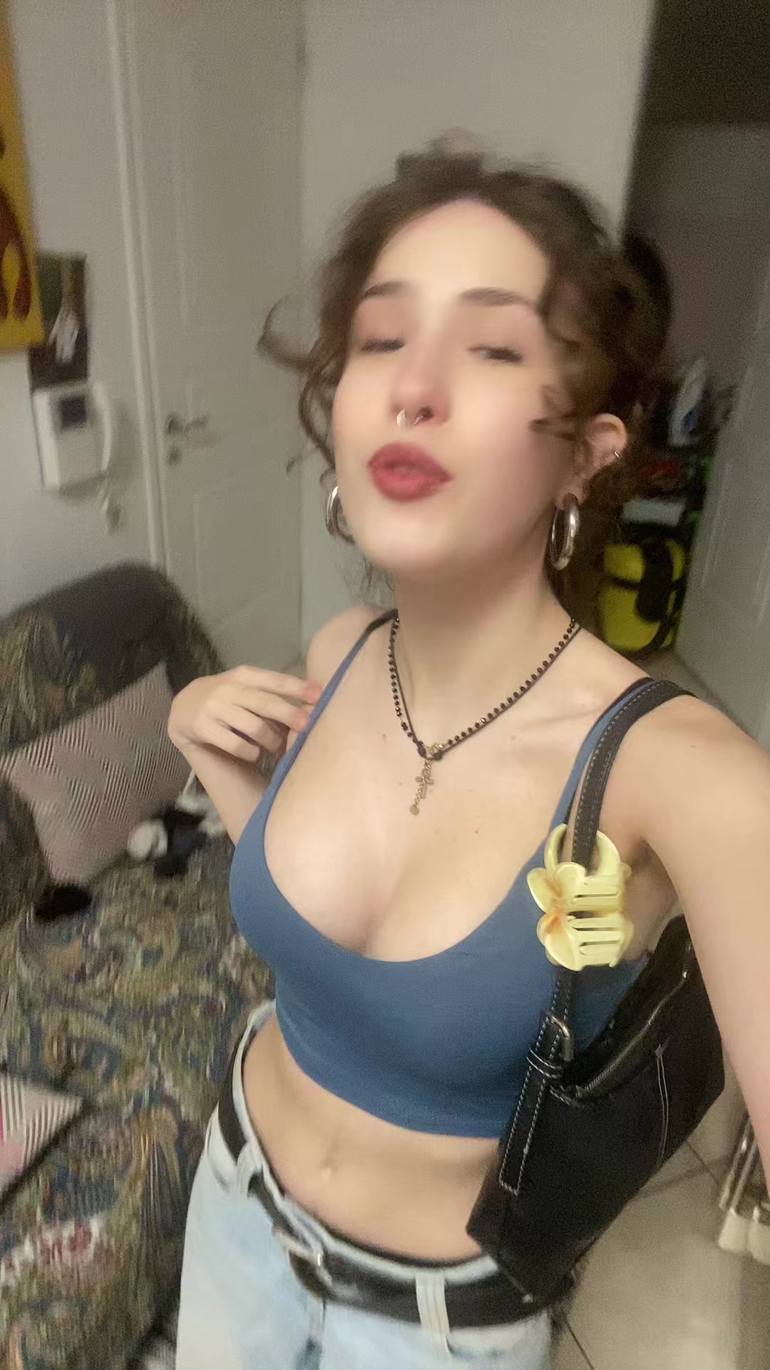 @alexandrazn