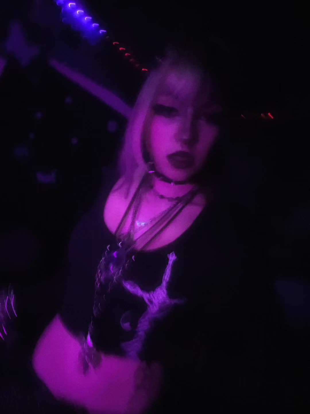 @🎶🍃✮ℬ𝑒𝑒✮🍃🎶