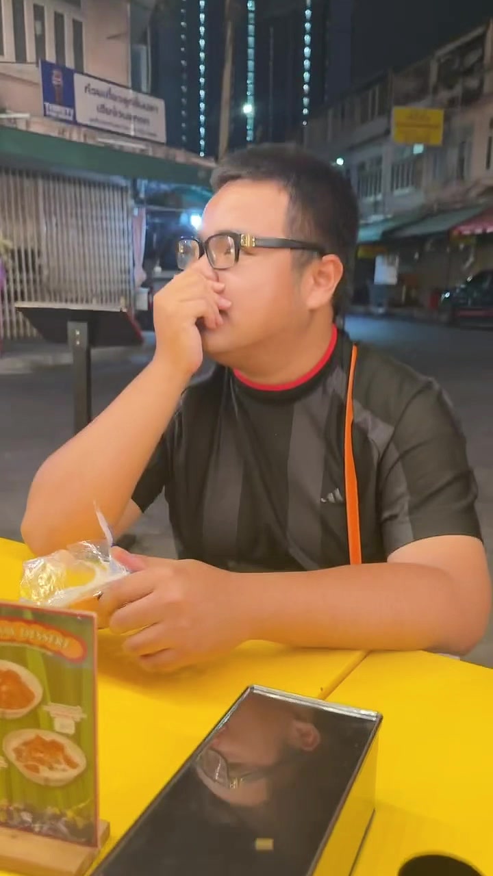 @bụm khì