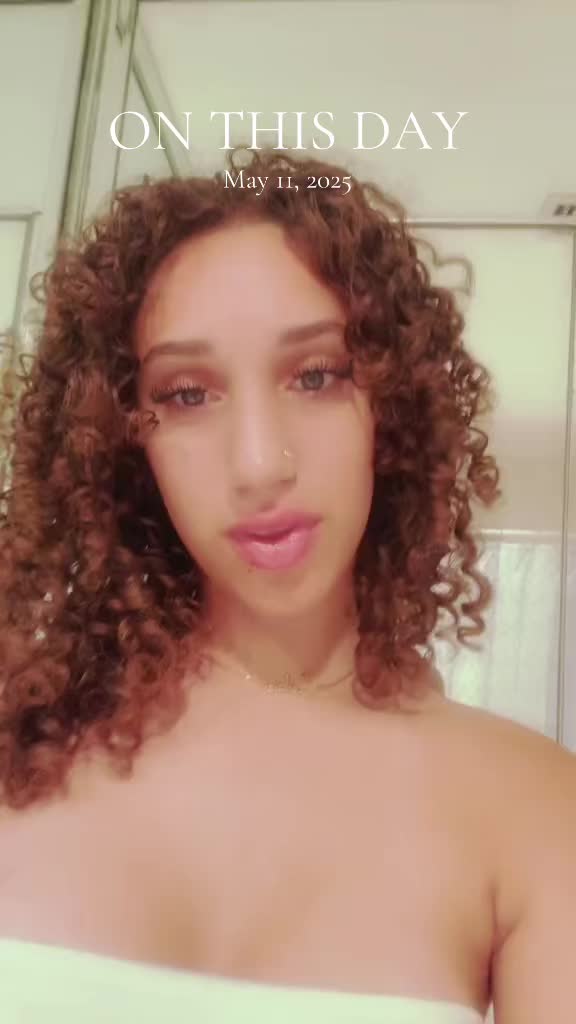 @Nichole_11_